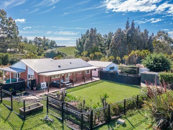 Bright, sunny, and set up for an easy lifestyle.