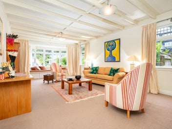 STUNNING 4-BEDROOM CHARACTER IN CITY-END KARORI