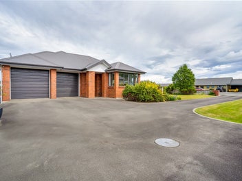 Prime location, entertainers delight