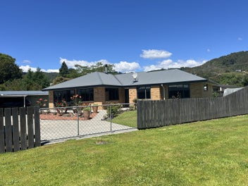 Space, Sheds and Superb Family Living