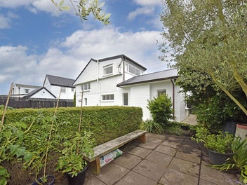 Positioned for Lifestyle, Zoned for Success