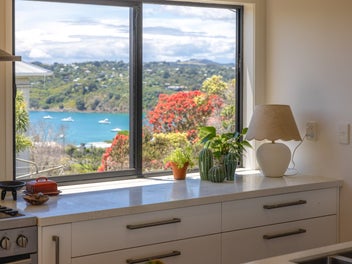 Top of Tiri - Views and location