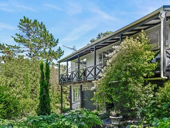 Entry into Waitakere Village