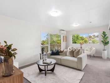 Elevated, Sunny & Conveniently Located