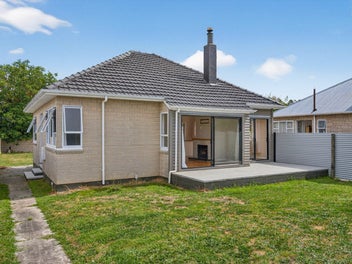 Motivated vendors - must be sold!