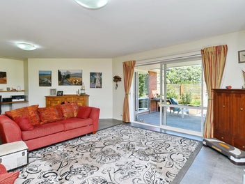 * UNDER OFFER * Opportunity For Buyers With An Eye