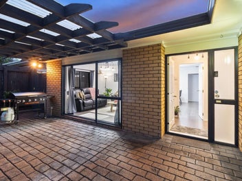 Uncomplicated and Spot On