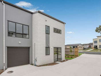 BRAND NEW - LOCATION, LUXURY & LIFESTYLE!