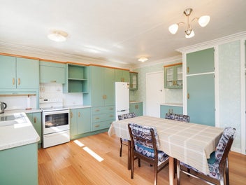 CLASSIC RED BRICK BEAUTY