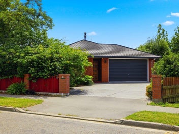 Perfect Blend of Character and Comfort!