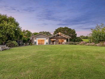 Where Ocean Views Meet Rural Tranquillity