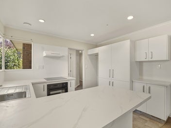 Smart, Sunny and Move in Ready!