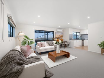 Contemporary Living in the Heart of Henderson