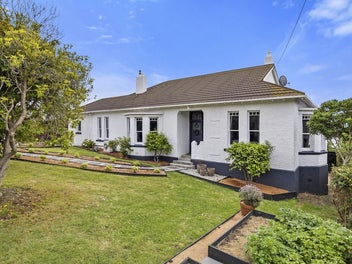 A Home That Simply Has It All