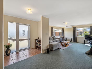 Ultimate living in Springvale - A Fantastic Find!