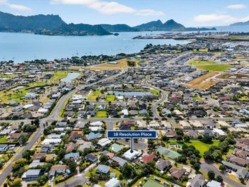 Coastal Charm meets Pristine Living