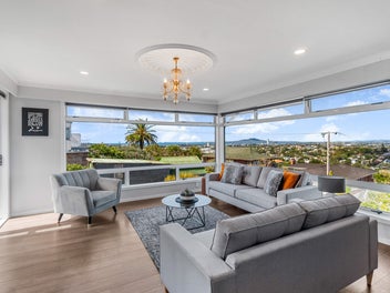 Panoramic City and Sea Views