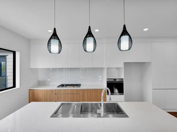 Dual Ensuite Delight: Pokeno's Premier Family Retr