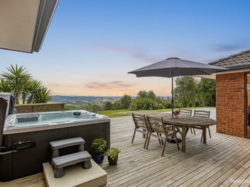 Elevated Lifestyle, Matakana Fringe