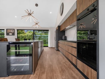 Four Bed Three Bathrooms - Quality Design -