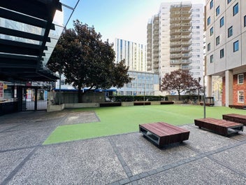 Image 1 of 7