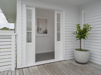 Beautiful Family home with Extra space options!