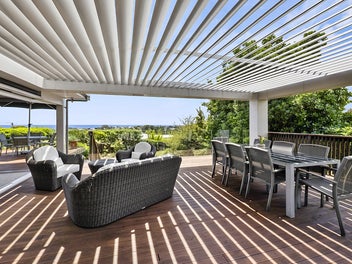 OUTSTANDING STYLE, LOCATION AND VIEWS