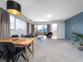 Fab + Brick with 70s Style