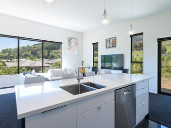 4 Bedrooms, Self Contained Apartment