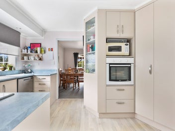 Spacious Family Living with Scenic Views