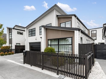 Standalone sensation – three ensuites