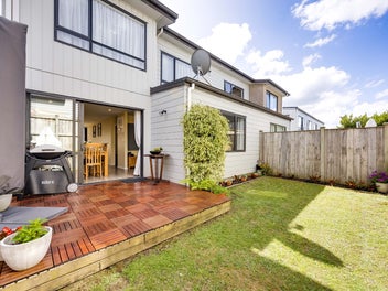 Freehold and Family Friendly!