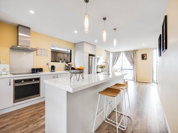 Freehold and Family Friendly!