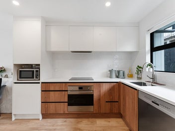 Cool, Modern North Shore Living