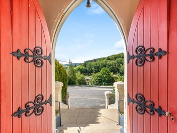 Epic ethereal escapade