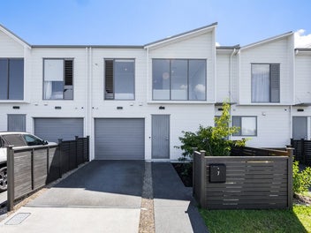 Premium Red Beach - Vendors committed elsewhere!