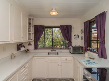 Country charm, town convenience