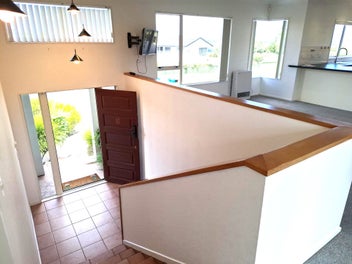 Great Street Appeal Plus A View!