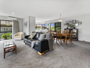 The One You'll Love - Sunny - Brick - 3 Bedrooms