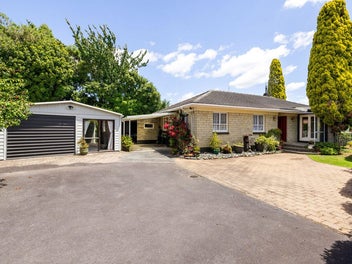 All the potential, 1194m2 – The greatest locatio