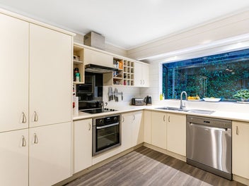 Your Whitby Retreat - Tender