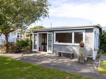 Charming family home with potential in Onekawa!