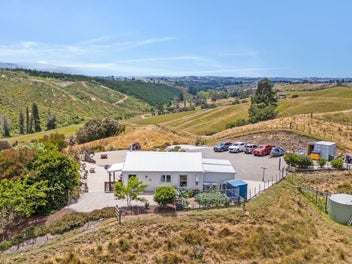 Greenery, Views & The Ultimate Country Setting!