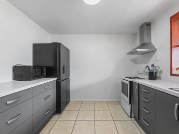 Easy Care, Easy Living