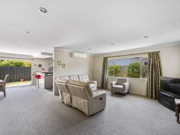 Low maintenance living, prime Taradale location