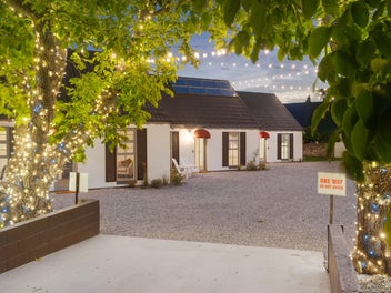 Charming simplicity in Clyde