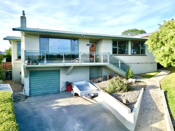 Wonderful Weston Home.