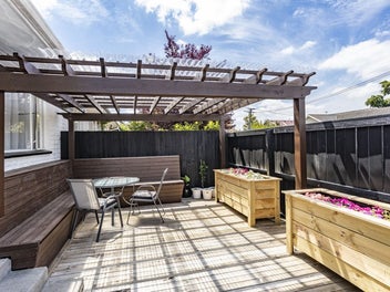 Location & Highlight