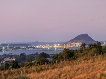 Lifestyle retreat with harbour views