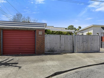 Petone Starter, 3 bedrooms, Privacy